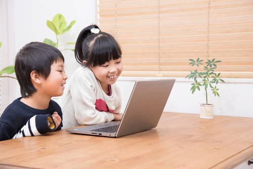 失敗しない 子ども用パソコンの選び方は メリットデメリットも Chiik チーク 乳幼児 小学生までの知育 教育メディア