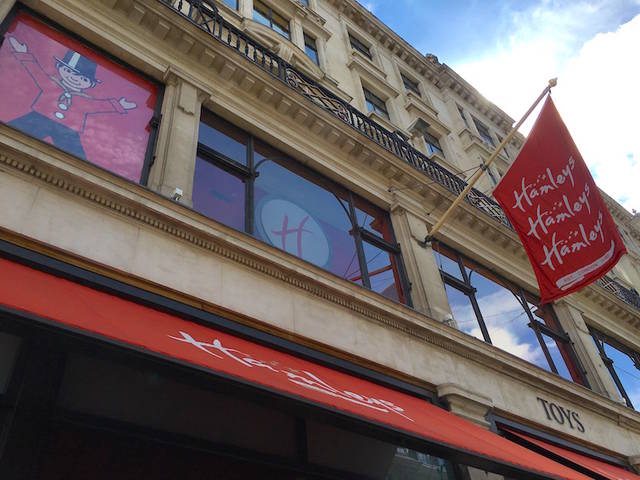 潜入レポート》1760年創業のロンドンの老舗玩具店ハムリーズへ - Chiik