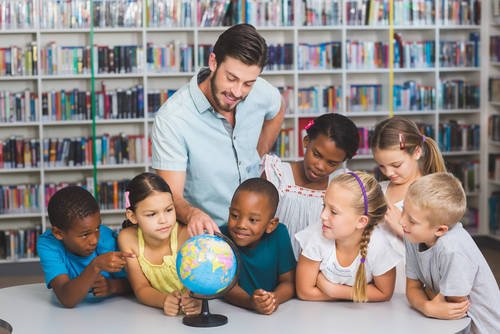 英語・フランス語・日本語が入り乱れる家庭で子どもはどうなるの 