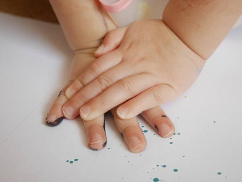 赤ちゃんの手形の取り方は 便利な道具と取り方のポイント Chiik チーク 乳幼児 小学生までの知育 教育メディア