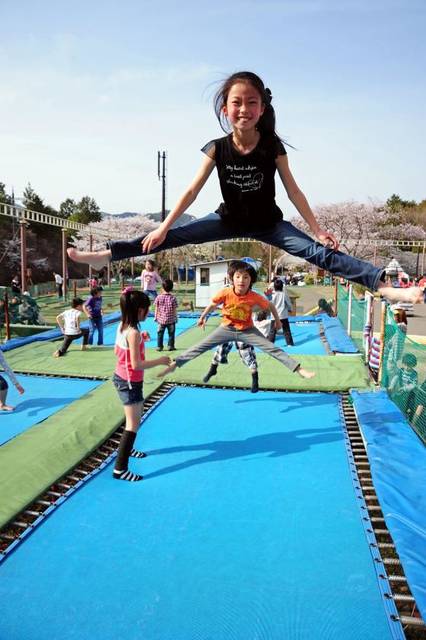 親子で挑戦 関西で遊ぶトランポリンスポット Chiik チーク 乳幼児 小学生までの知育 教育メディア