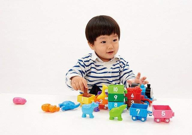 子どもたちが大好きなトーマスの遊んで学べるおもちゃ5選 - Chiik!（チーク） -乳幼児〜小学生までの知育・教育メディア-