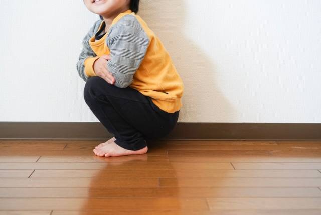 うんこ座りができるようになる方法 子どもの運動能力向上に Chiik