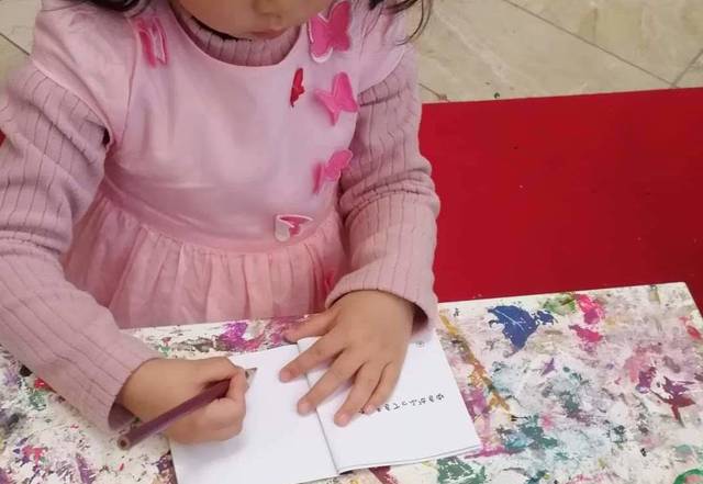 子どもの心の成長を言葉や絵で楽しく記録 いつまでも残せるカタチに Chiik 子どもの心の成長を言葉や絵で楽しく記録 いつまでも残せるカタチに Chiik