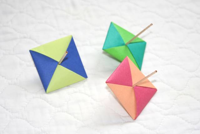 折り紙とつまようじで回して遊べるこまを作ろう Chiik チーク 乳幼児 小学生までの知育 教育メディア