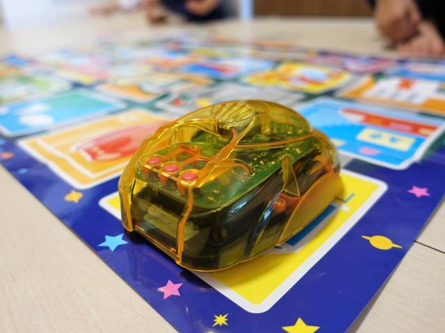 日本おもちゃ大賞18 プログラミングカー 3 7歳体験談 Chiik チーク 乳幼児 小学生までの知育 教育メディア