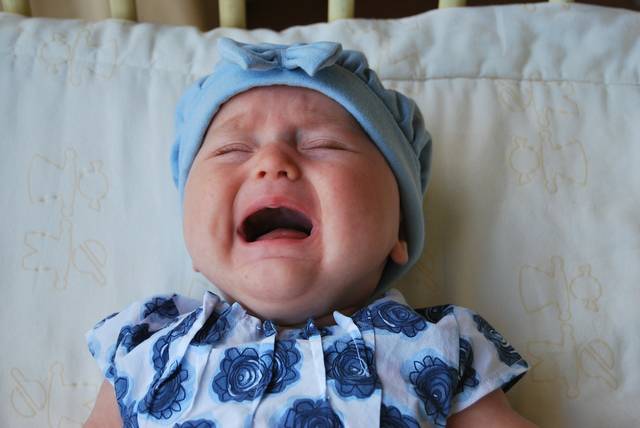 赤ちゃんが突然大泣きしだすときの原因と対処法とは Chiik チーク 乳幼児 小学生までの知育 教育メディア