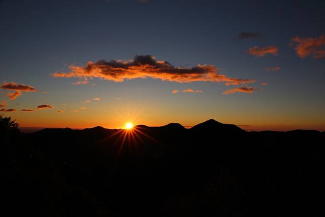 無料の写真: 日没, 空, 丘, シルエット, 日の出, 夕暮れ, オレンジ, 日光 - Pixabayの無料画像 - 984546 (4771)