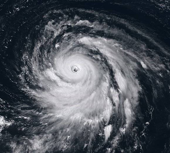 非常に強い台風15号と16号　影響は(日直予報士) - 日本気象協会 tenki.jp (12750)