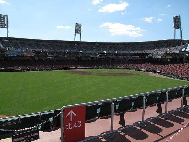 File:Centerfield view of MAZDA Zoom-Zoom Stadium.jpg - Wikimedia Commons (42843)