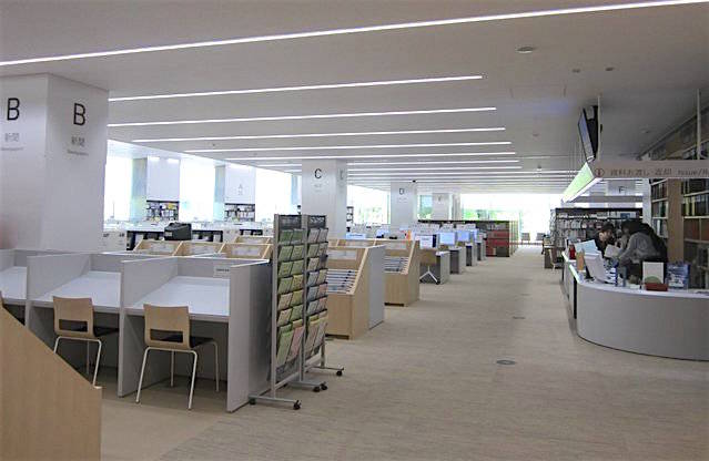 東京都立多摩図書館の自習室