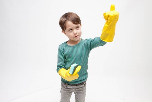 ゴム手袋をする男の子1｜写真素材なら「写真AC」無料（フリー）ダウンロードOK (78626)