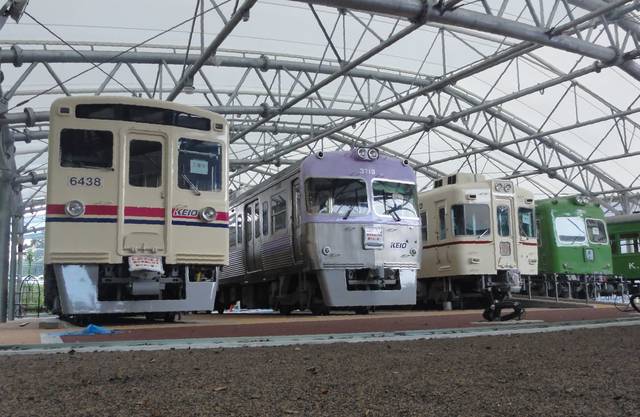 ファイル:Keio-rail-land Trains 20130814.jpg - Wikipedia (93781)