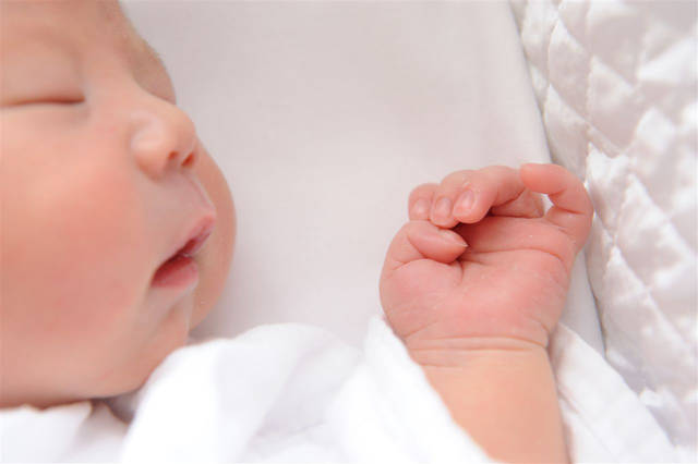 産まれたての赤ちゃん｜写真素材なら「写真AC」無料（フリー）ダウンロードOK (98416)