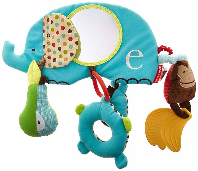 Amazon | SKIP HOP ベビーカー用おもちゃ アルファベットズー・ストローラーバー TYSH185601 | ベビーカー用おもちゃ | おもちゃ (106184)