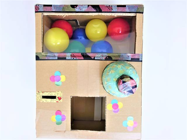 簡単製作 楽しく遊べる 段ボールガチャの作り方 Chiik チーク 乳幼児 小学生までの知育 教育メディア