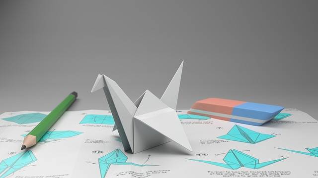 図解 幼児向け 折り鶴の折り方 器用さを鍛えて集中力アップ Chiik チーク 乳幼児 小学生までの知育 教育メディア