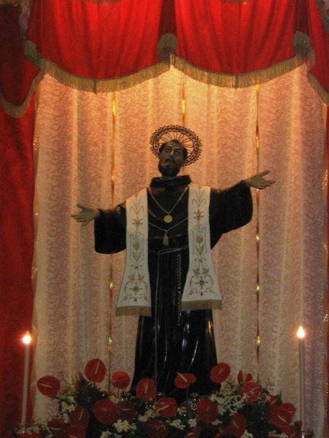 File:Statua San Giuseppe da Copertino.jpg - Wikimedia Commons (126115)