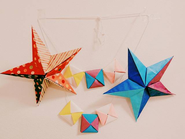 立体的な星型オーナメントの作り方 折り紙で作る簡単オブジェ Chiik チーク 乳幼児 小学生までの知育 教育メディア