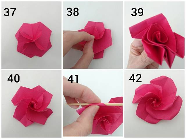 折り紙で作った薔薇