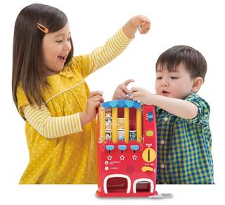 Amazon | ディズニー はじめて英語 ディズニー&ディズニー・ピクサーキャラクターズ あそんでおぼえる!自動販売機 | はめこみ・形合わせ | おもちゃ 通販 (61791)